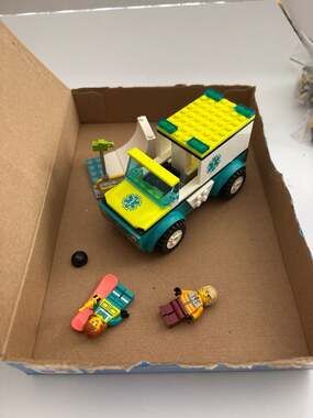 LEGO City Emergency Ambulance and Snowboarder Set 60403
